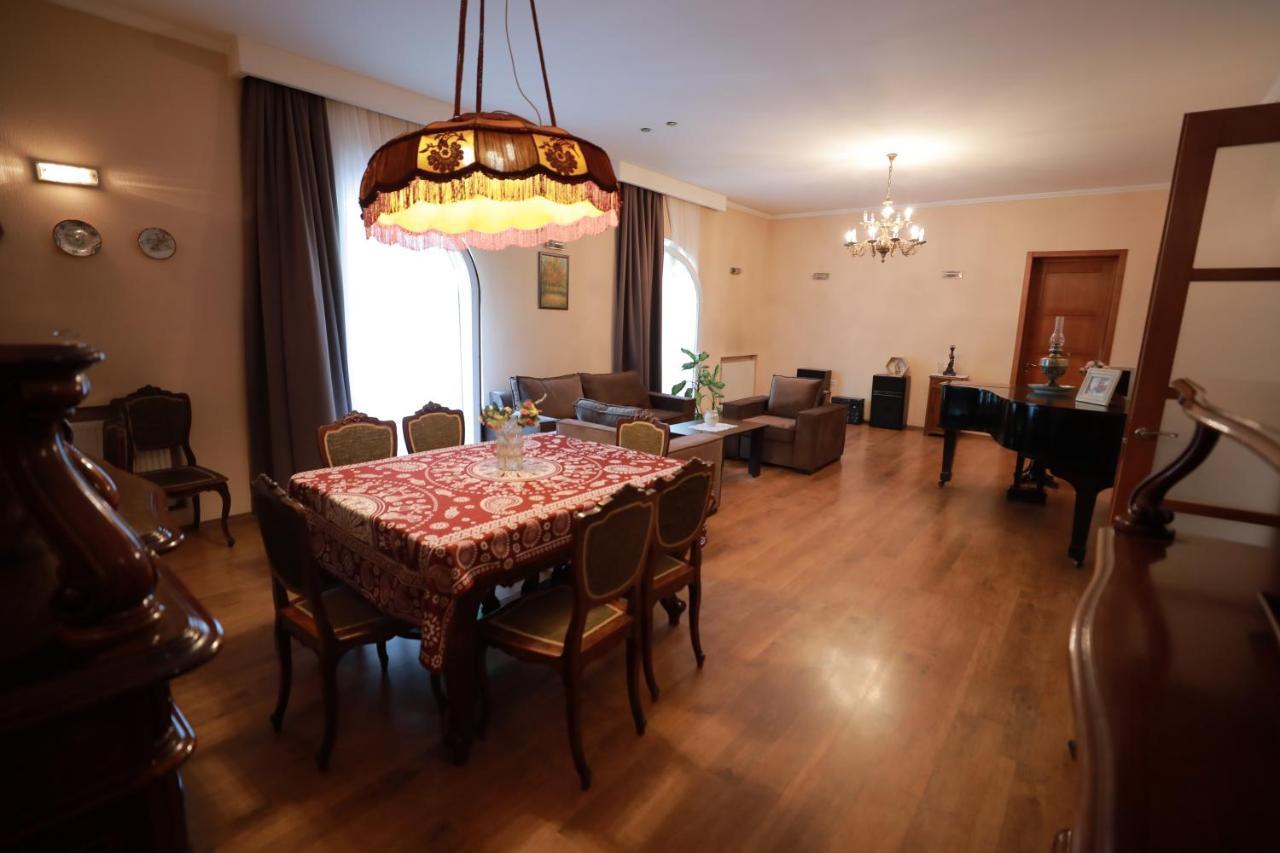 Apartment At 12 Baratashvili Street Τυφλίδα Εξωτερικό φωτογραφία