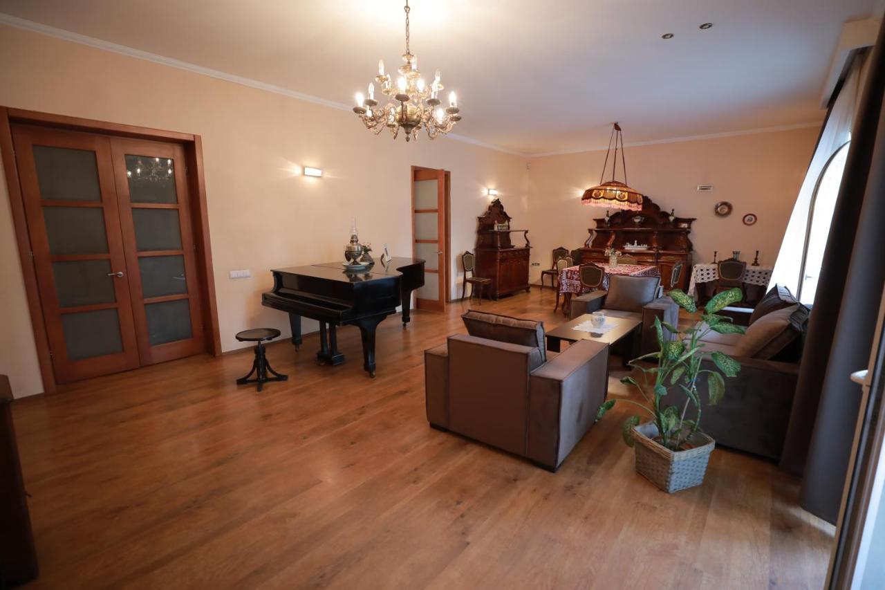 Apartment At 12 Baratashvili Street Τυφλίδα Εξωτερικό φωτογραφία