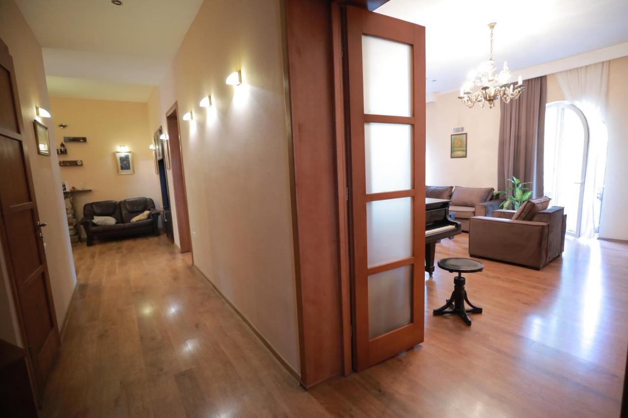 Apartment At 12 Baratashvili Street Τυφλίδα Εξωτερικό φωτογραφία