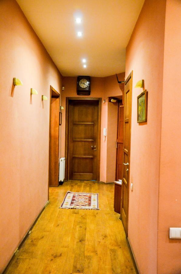 Apartment At 12 Baratashvili Street Τυφλίδα Εξωτερικό φωτογραφία