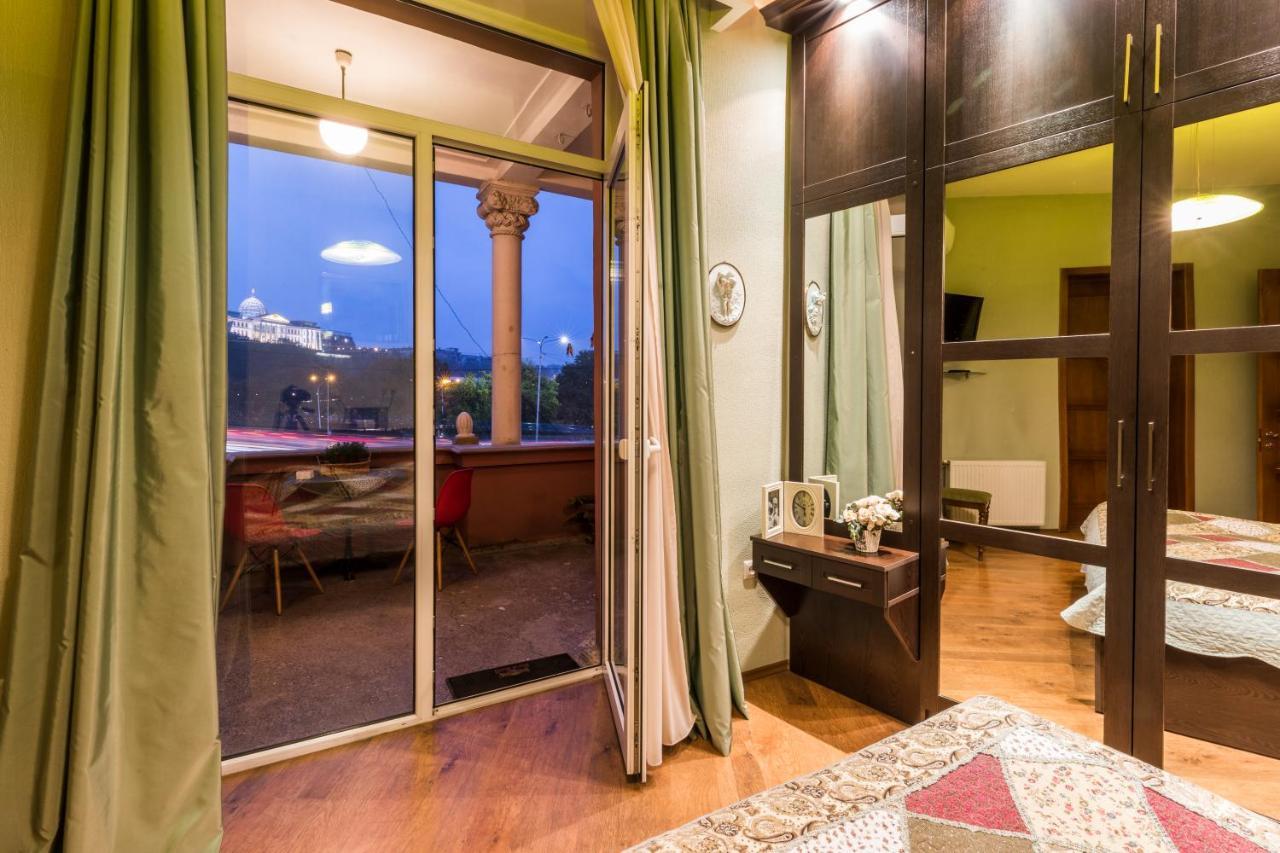 Apartment At 12 Baratashvili Street Τυφλίδα Εξωτερικό φωτογραφία